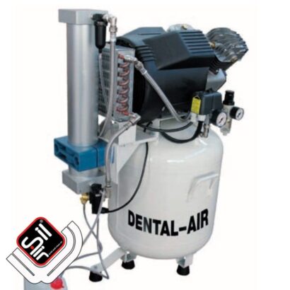 SilAir-Dental4 Kompressor mit einem Motor , Wärmetauscher sowie einem Absorbtionstrockner auf einem weissem Drucklufttank